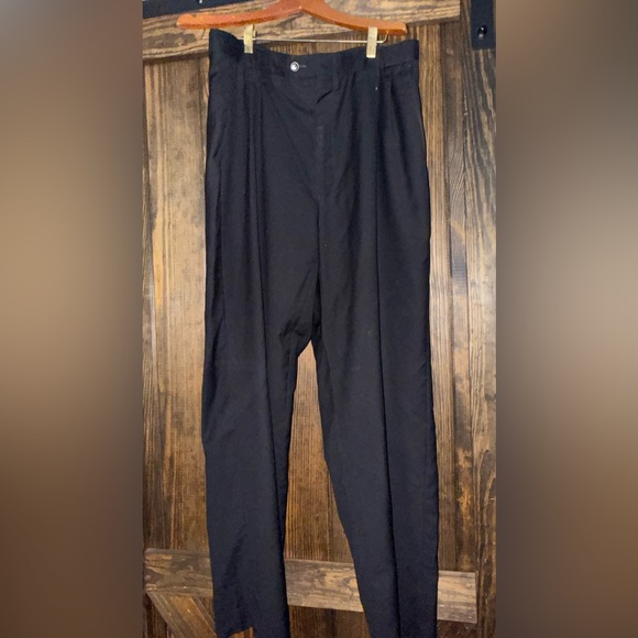 Men's Classic Suit - Picture 5 of 7